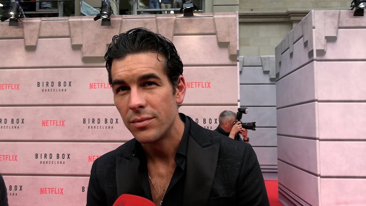 Mario Casas desata pasiones en el estreno de 'Bird Box Barcelona'