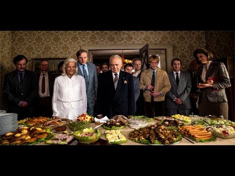 En tiempos de luz menguante - Trailer español (HD)