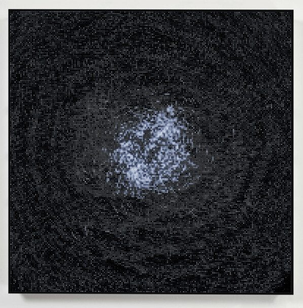 Leo Villareal, Instance 32, 2019 © Leo Villareal, courtesy Pace Gallery