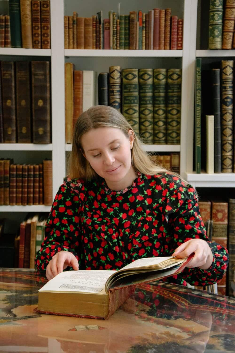 Eleanor Moore, Shapero Rare Books Russian specialist, and 1770 Shafonsky (03)