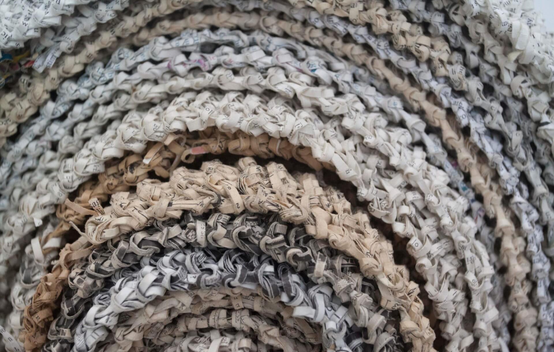 Movana Chen. Travelling into Your Bookshelf (detail).