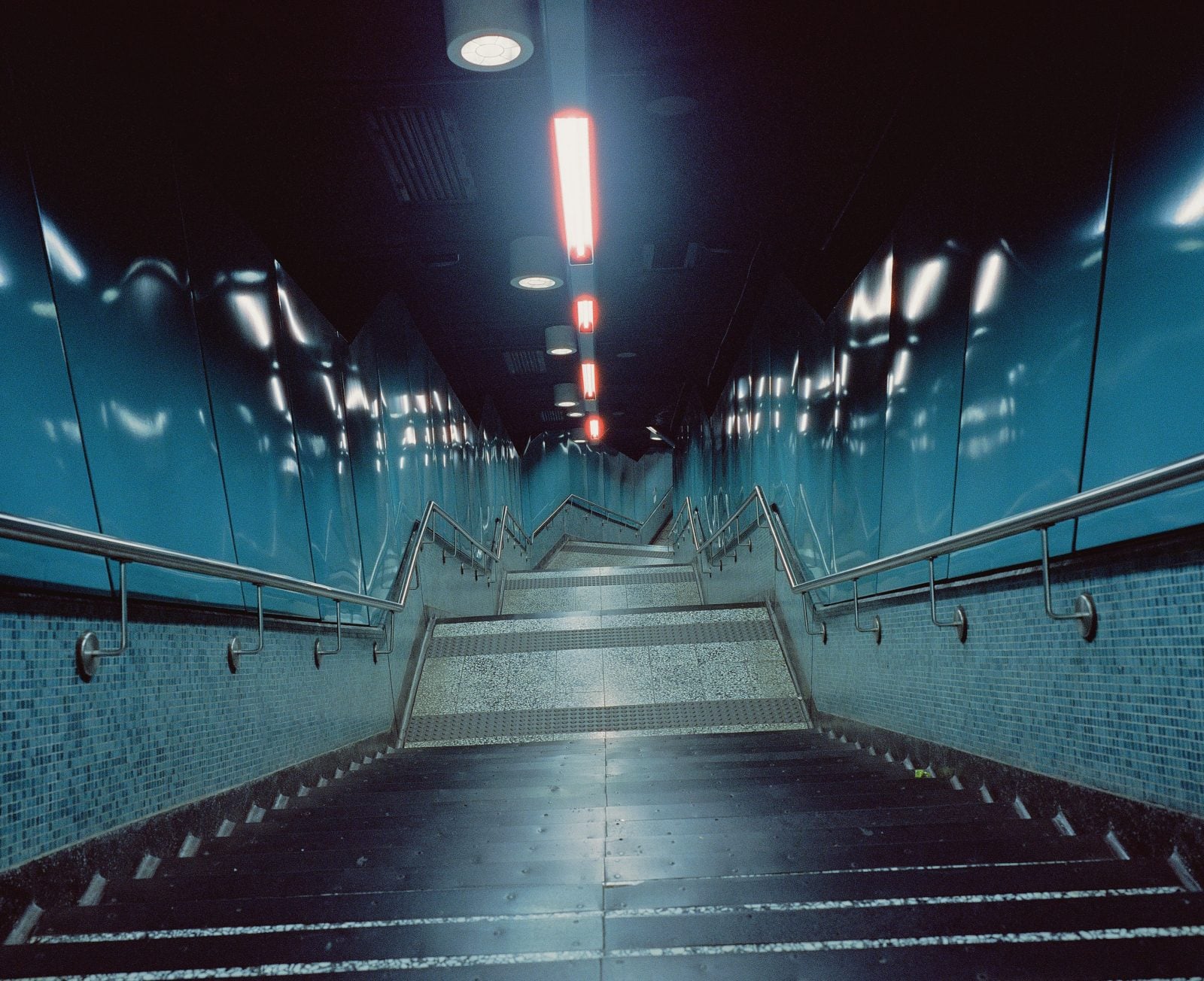 Christopher Button, The Labyrinth #6, Hong Kong, 2021_Courtesy of Blue Lotus Gallery