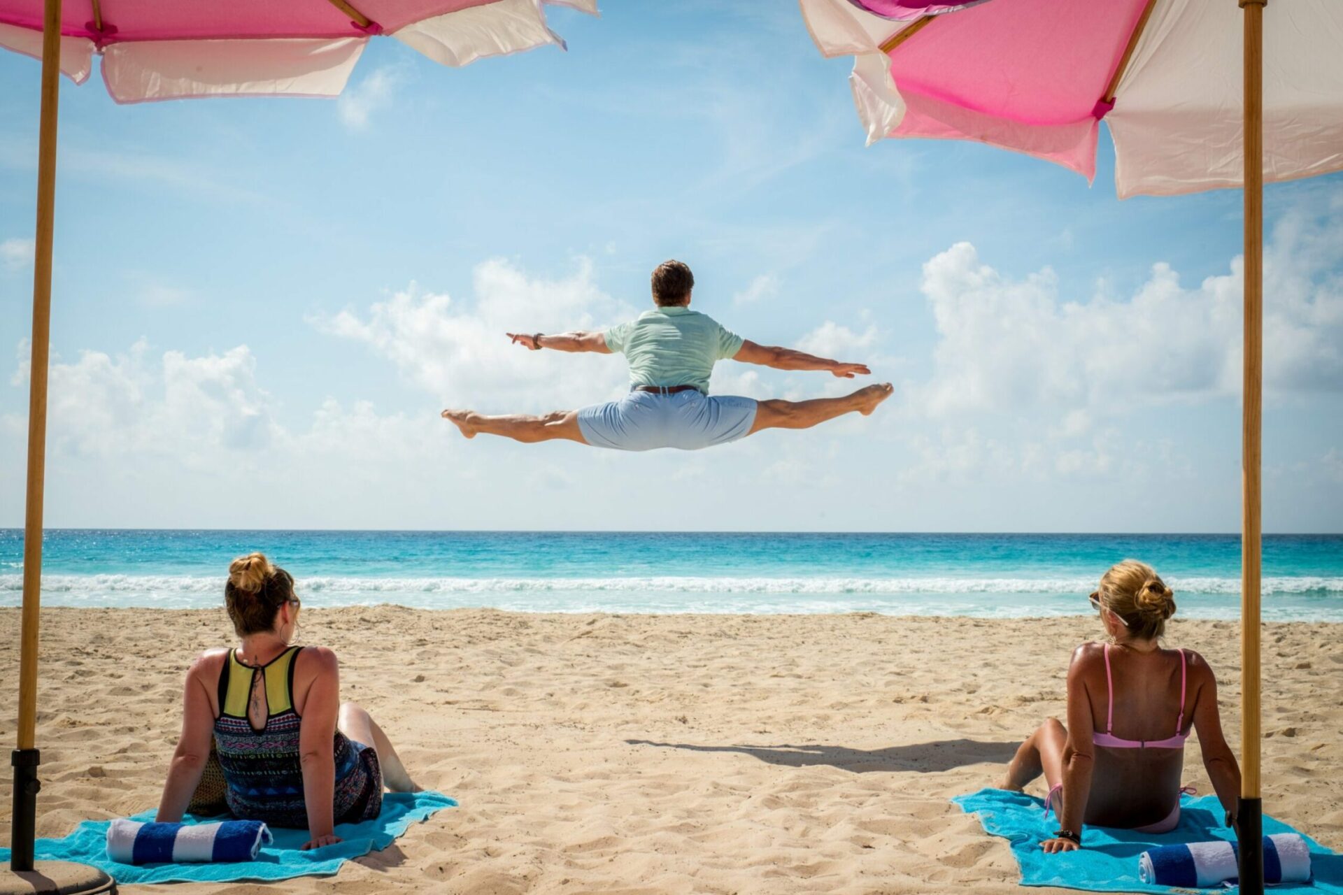 Barb and Star Go to Vista Del Mar (2021)