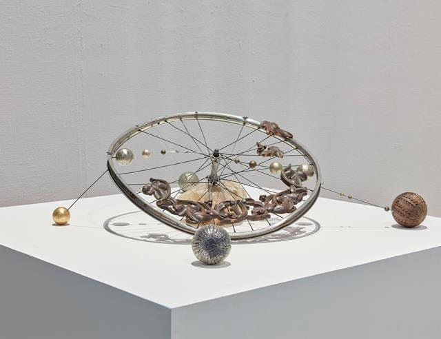 Ricardo Brey, Light up, 2018, mixed media, 12 7/8 x 39 2/8 x 29 1/8 in (33 x 100 x 74 cm). Courtesy Alexander Gray Associates, New York © Ricardo Brey/Artists Rights Society (ARS), New York.