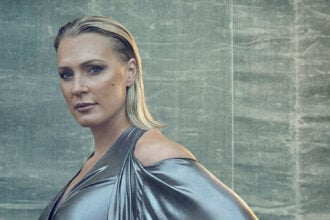 Magnus Ragnvid, Sarah Sjöström, 2025 Portrait of Honour, Swedish National Portrait Gallery.